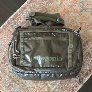 Patagonia Black Hole Mini MLC 26L Back pack